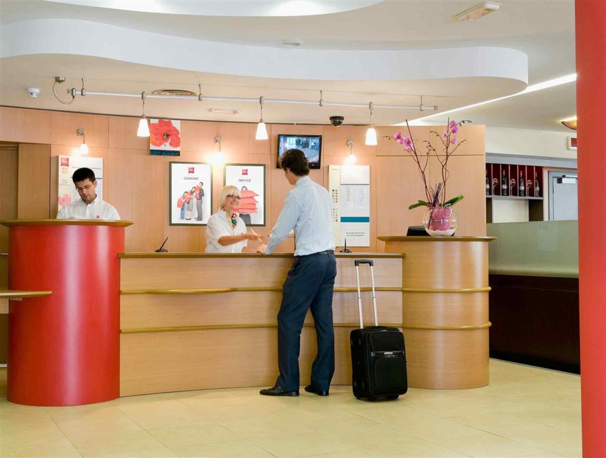 Ibis Madrid Calle Alcala Luaran gambar